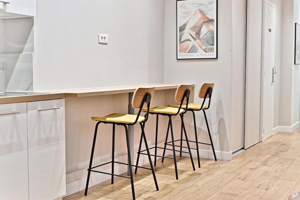 Apartment 3 Sentier *