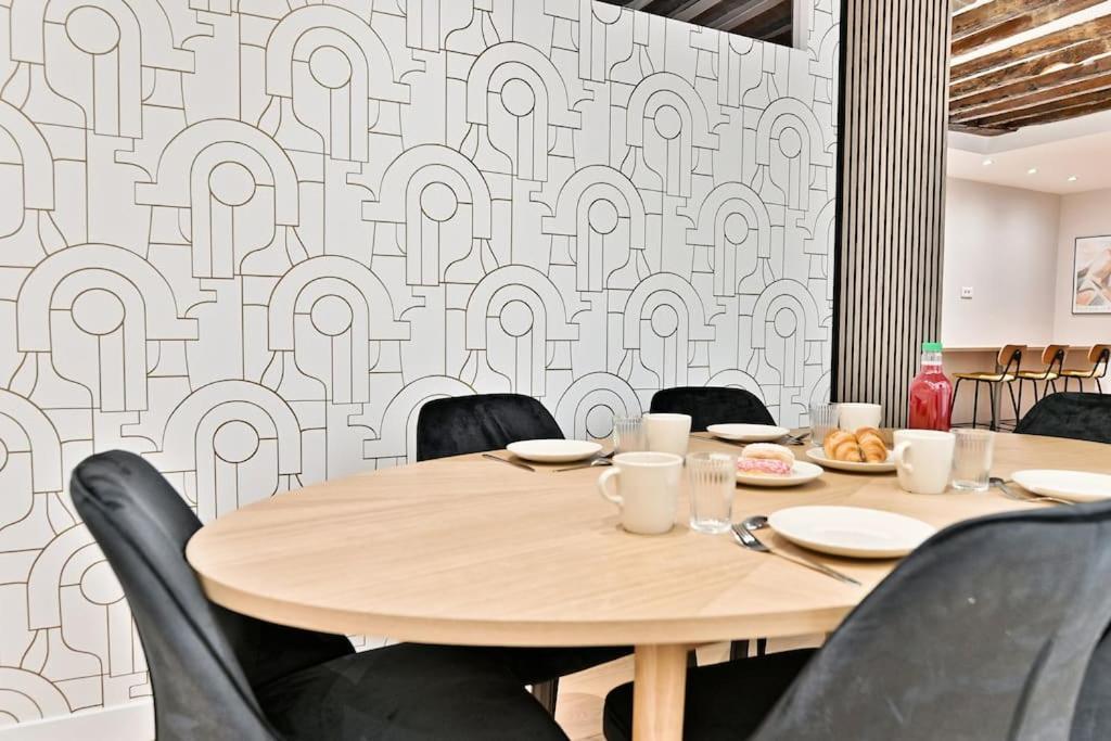 Apartment 3 Sentier *